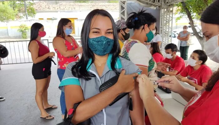 Limoeiro realiza mais uma etapa de antecipação e reforço da vacina contra Covid-19