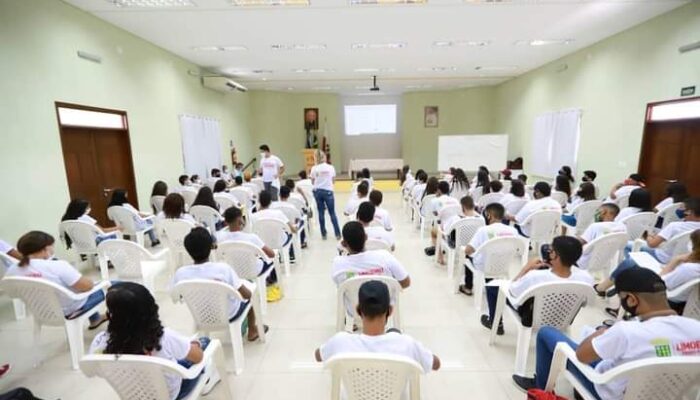 Prefeitura de Limoeiro promove aulões de Língua Portuguesa e Matemática para estudantes do 9° Ano da Rede Municipal de Ensino