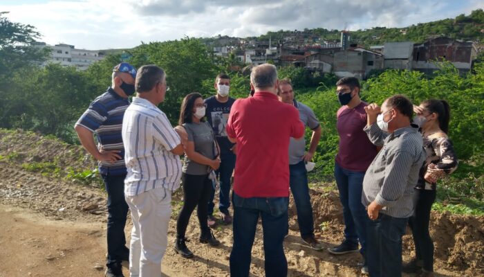 Nova ponte de Limoeiro: Prefeitura planeja reflorestamento da vegetação às margens do Rio Capibaribe e dá passo importante para continuidade da obra