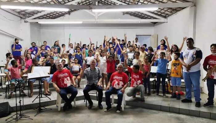 Alunos do projeto Música na Terra Amada ensaiam para festividades da Emancipação Política de Limoeiro