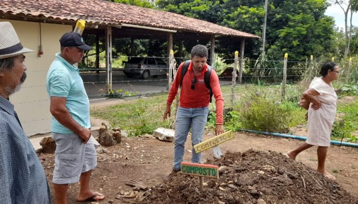 Agricultores de Limoeiro vivenciam nova fase do projeto Semeando Agroecologia