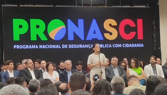 Limoeiro participa da cerimônia de lançamento do Programa de Ação na Segurança e do Pronasci 2