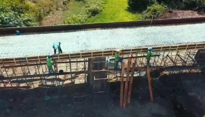 Prefeitura de Limoeiro avança na obra de recuperação da Ponte da Vila Urucuba