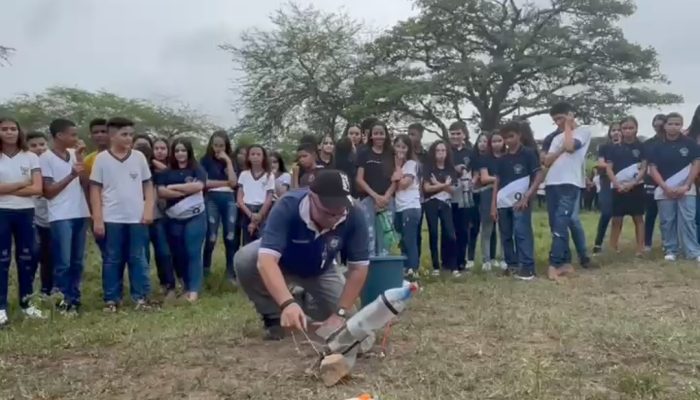 Escola Municipal Aluísio de Aquino participa da Mostra Brasileira de Foguetes