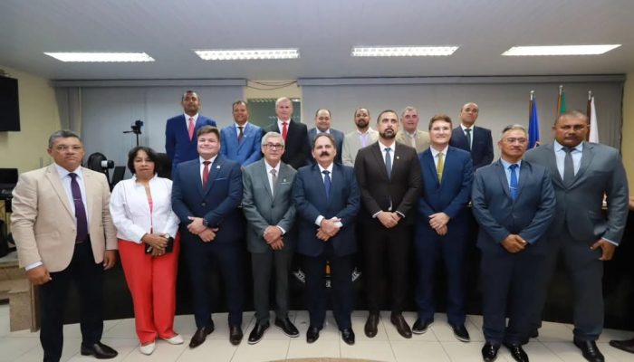 Prefeito, vice-prefeito, vereadores e secretários municipais de Limoeiro tomam posse para o quadriênio 2025-2028